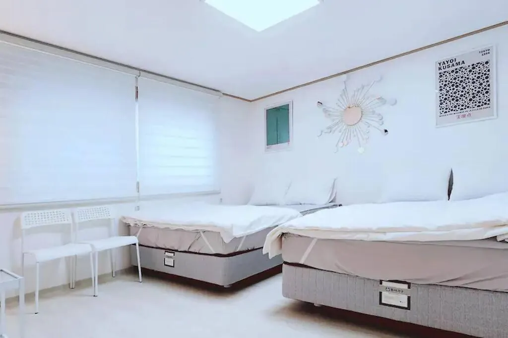 C-1 White Linen House,3Br Apartment Seoul