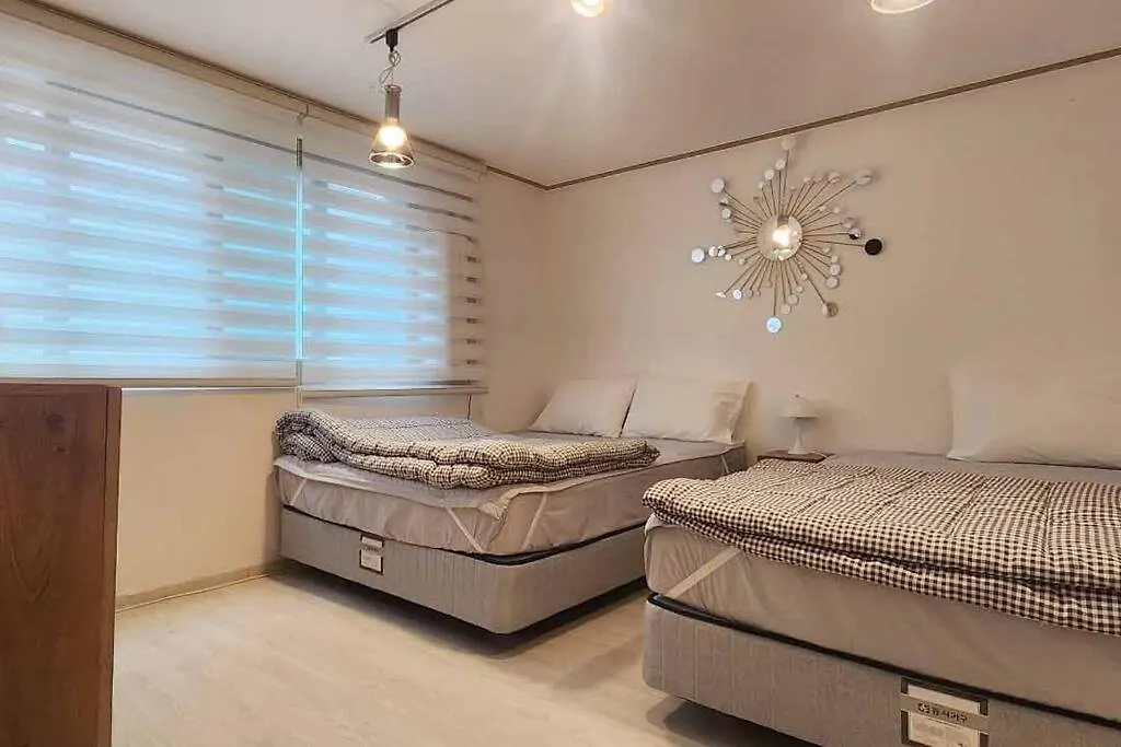 C-1 White Linen House,3Br Apartment Seoul