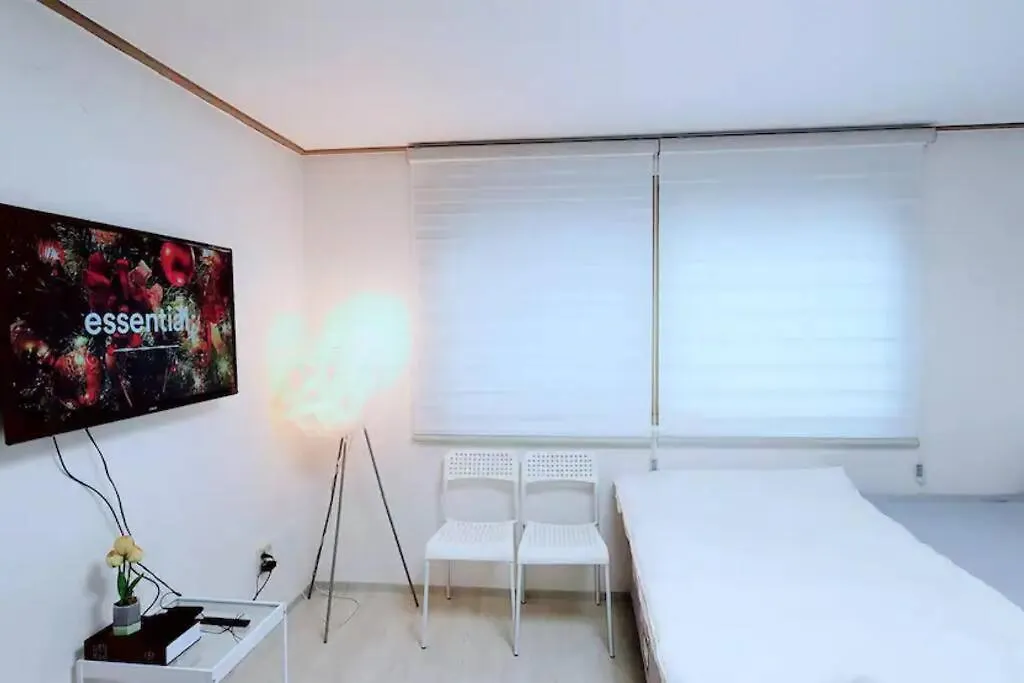 C-1 White Linen House,3Br Apartment Seoul