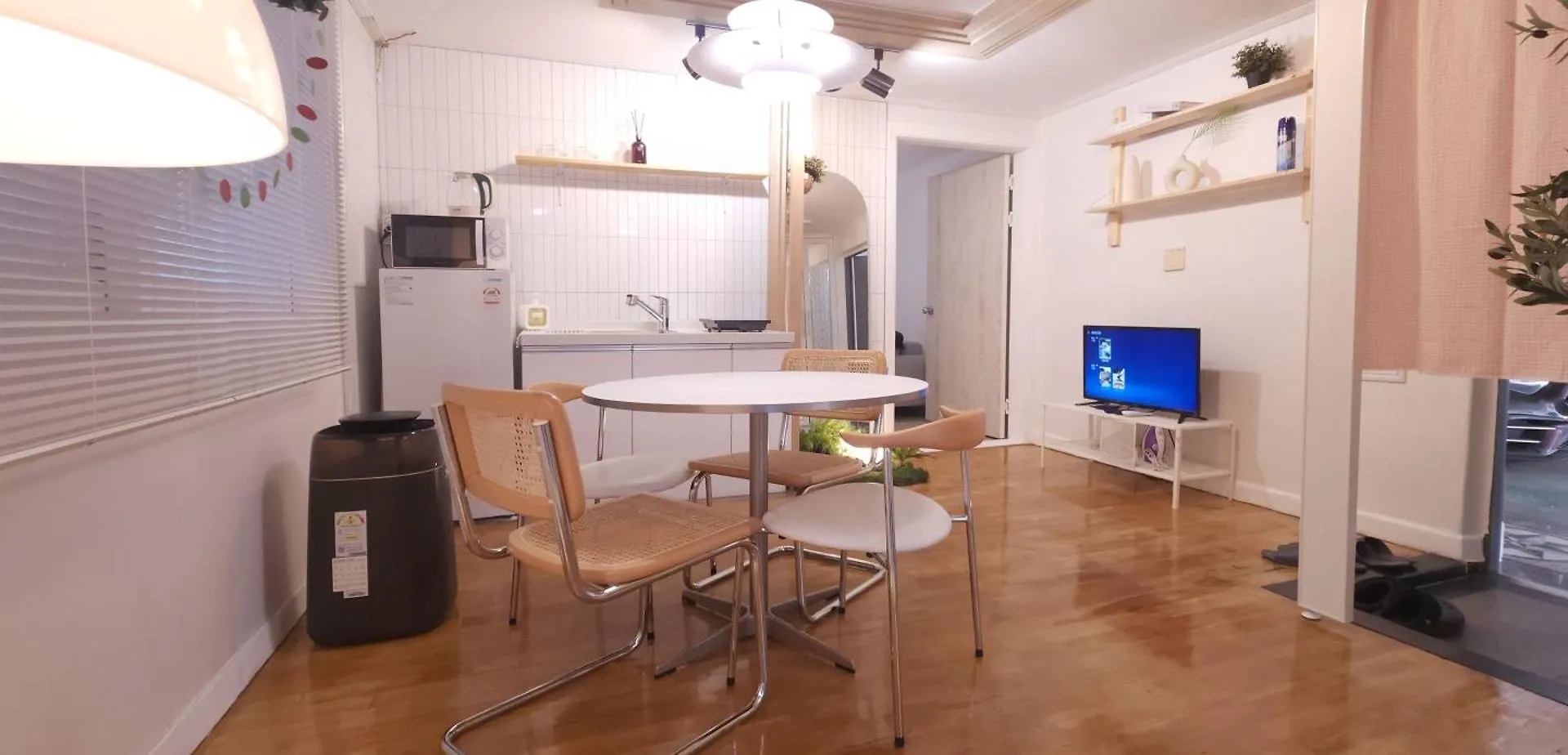 C-1 White Linen House,3Br Apartment Seoul