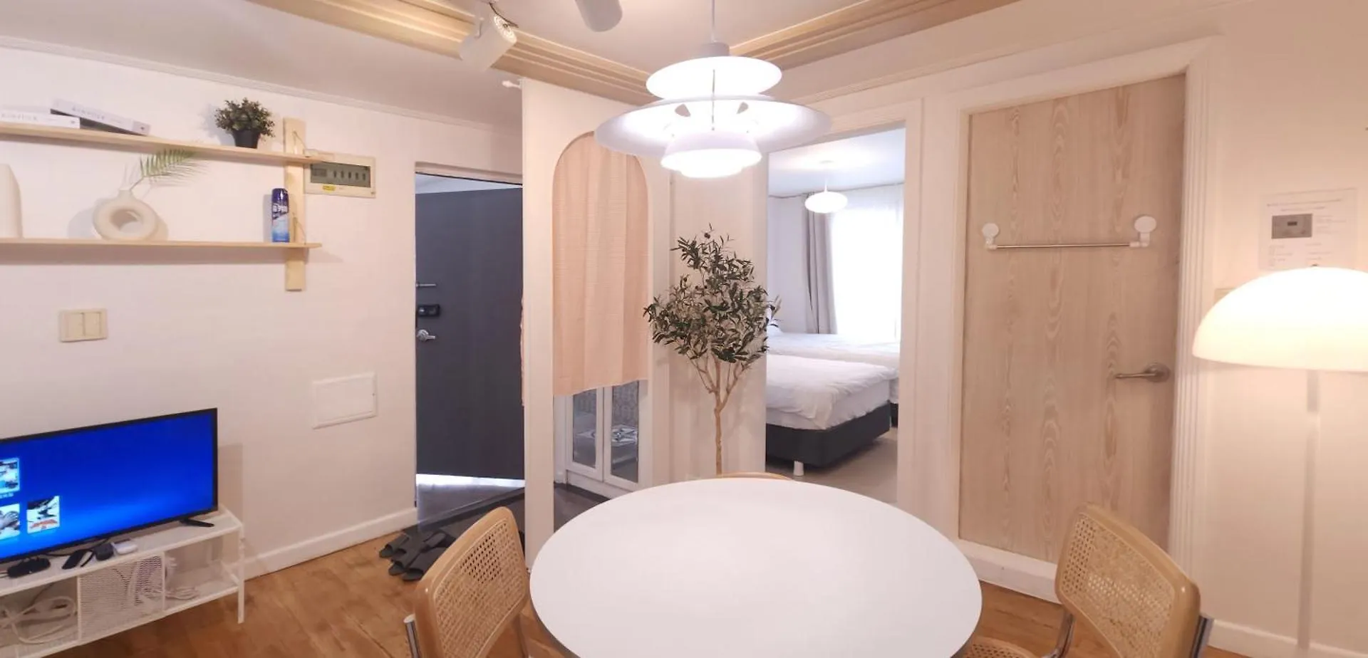 C-1 White Linen House,3Br Apartment Seoul